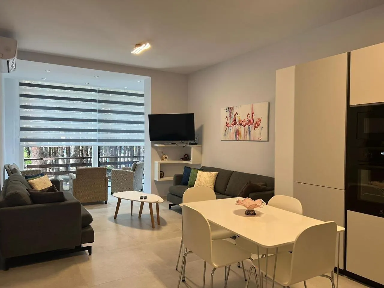 Sea Breeze Apartment, Qerret 格勒姆