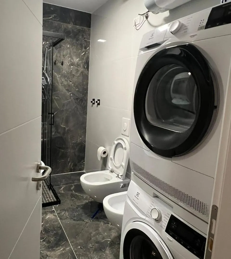 Sea Breeze Apartment, Qerret 格勒姆