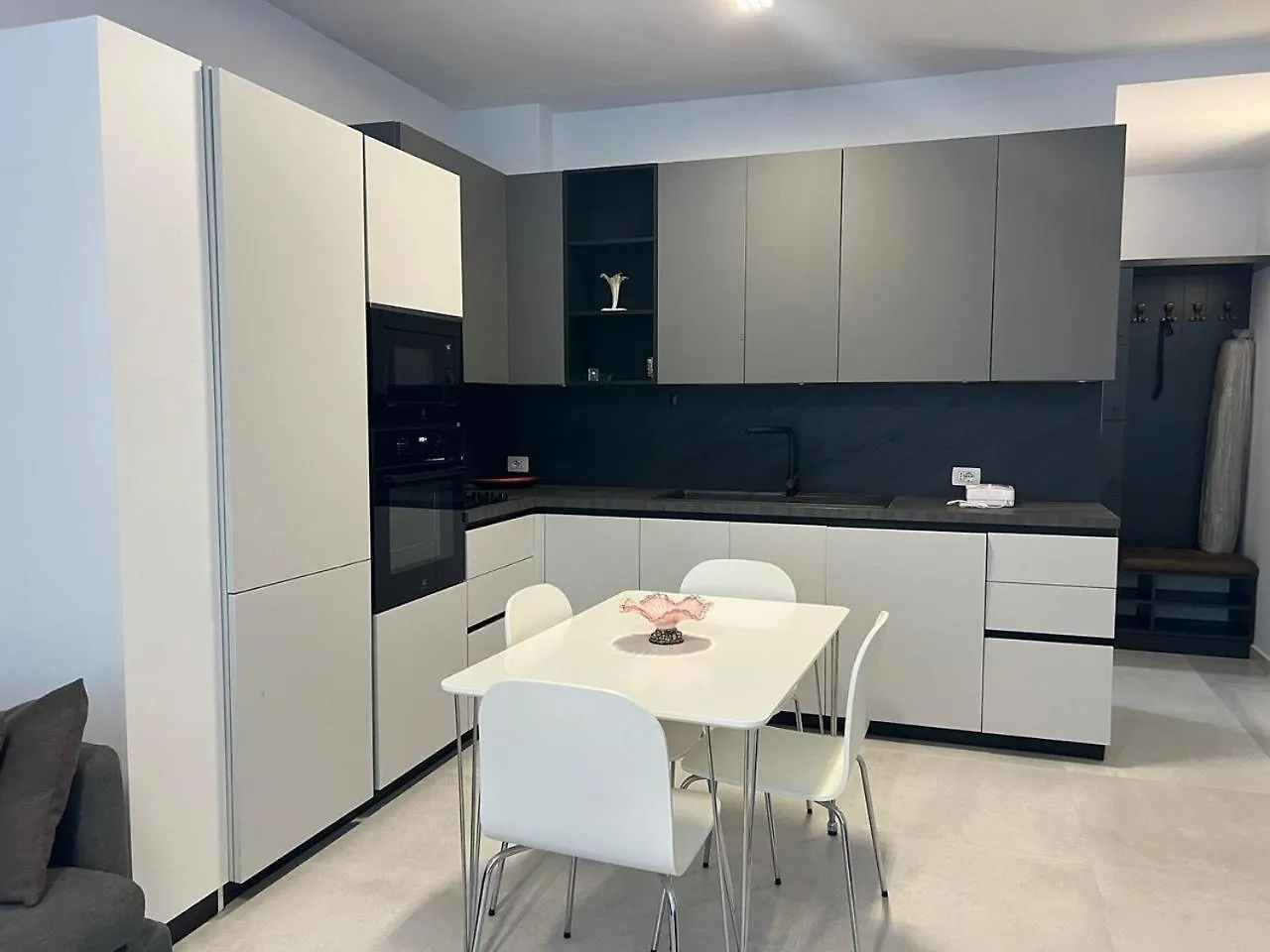 Sea Breeze Apartment, Qerret 格勒姆 阿尔巴尼亚