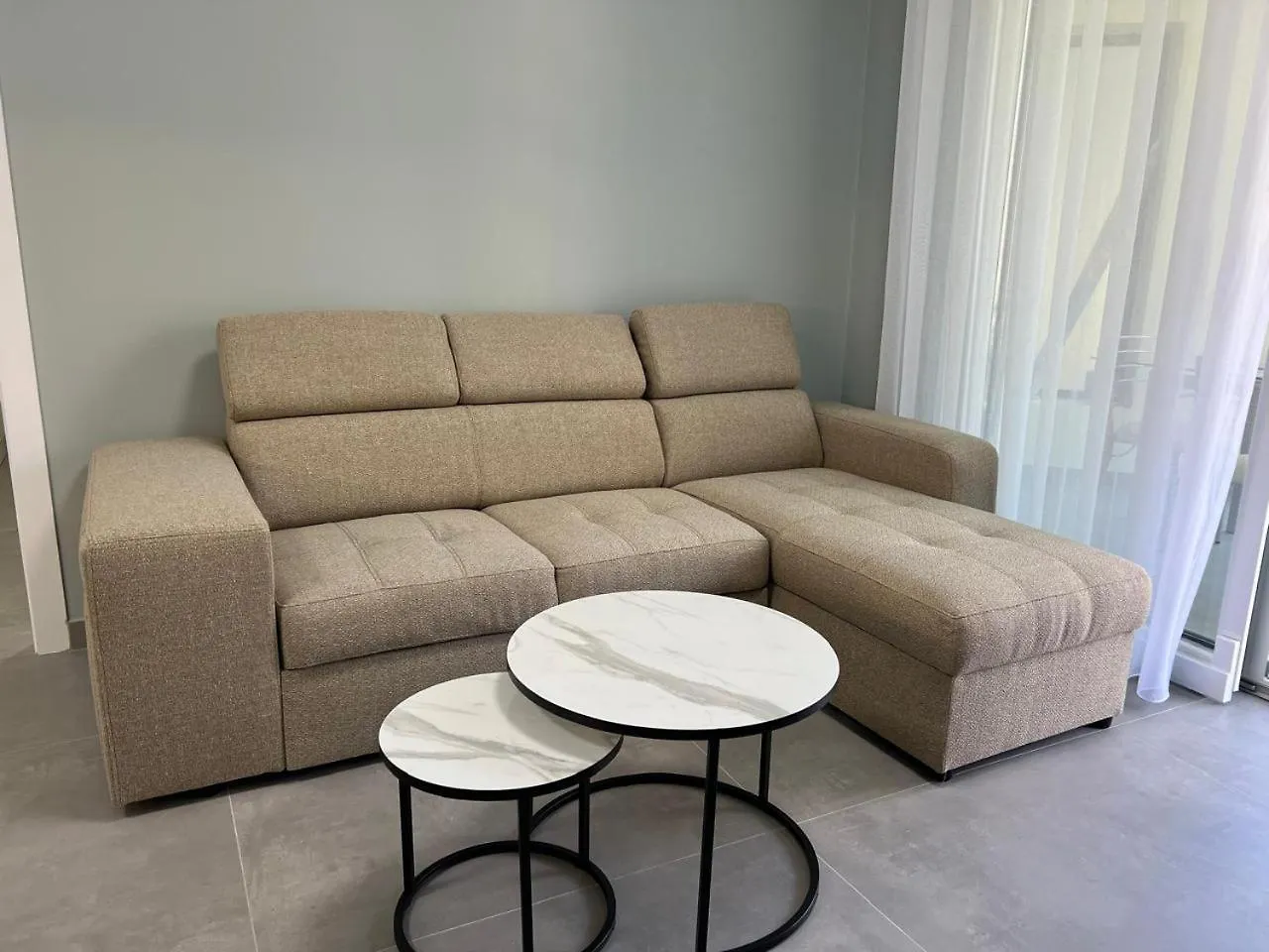 Sea Breeze Apartment, Qerret 格勒姆